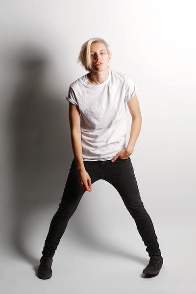 File:Shawna-outfit1.jpg